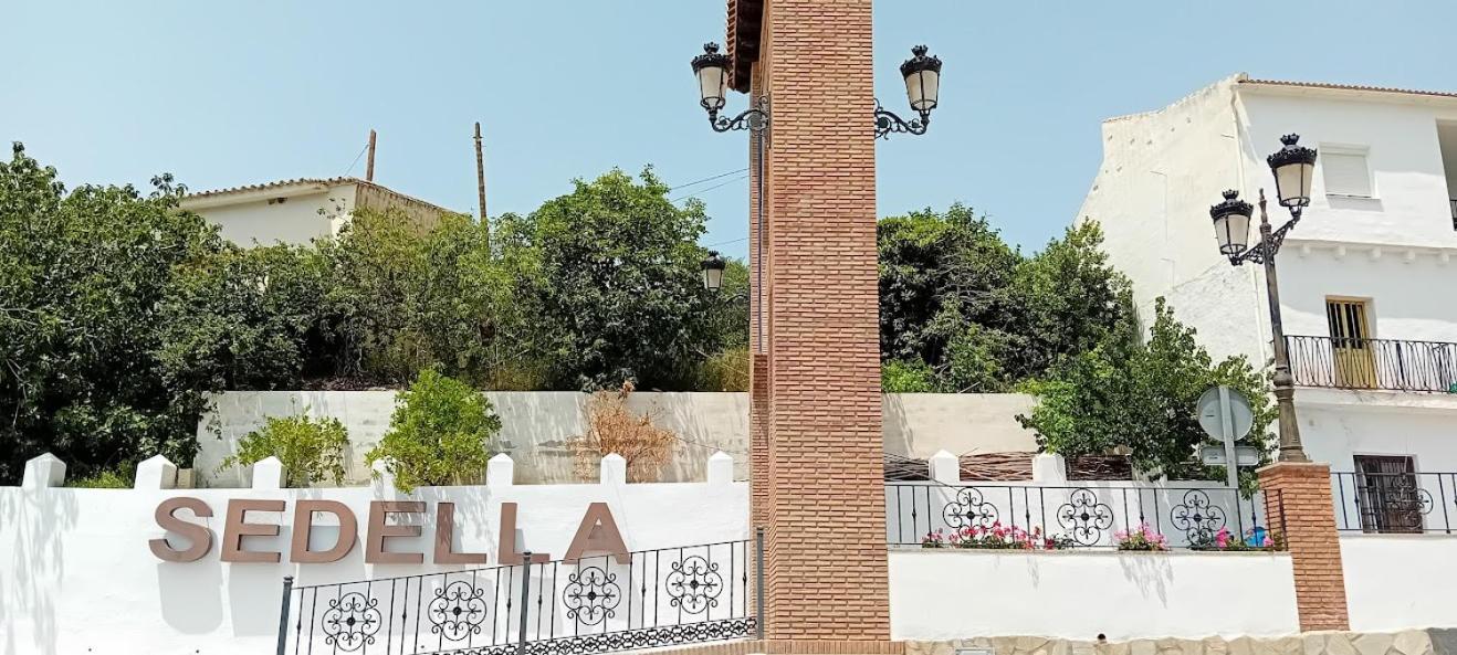 Posada Puente Romano Sedella Exteriör bild